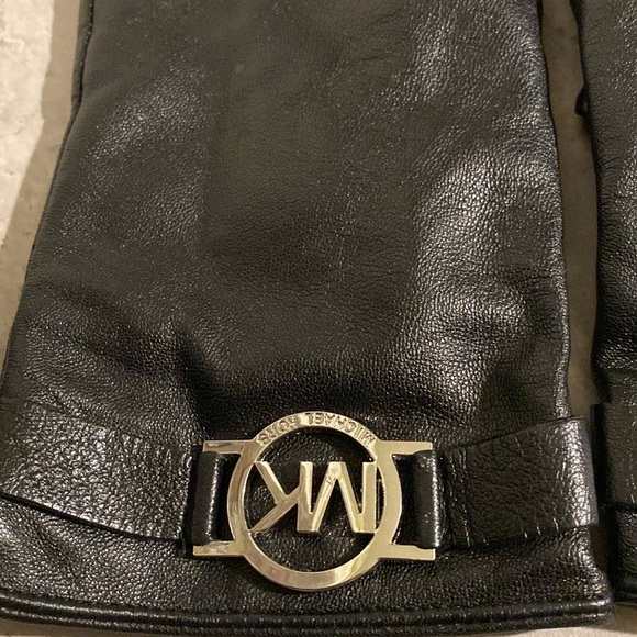 Michael Kors Black Leather Gloves - Picture 2 of 7